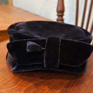 Vintage blue pill box hat. Lillian Merle